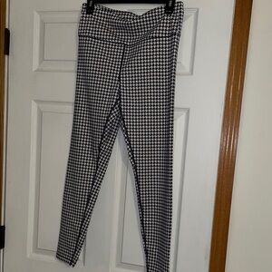 INC International Concepts Monochrome Houndstooth Leggings
